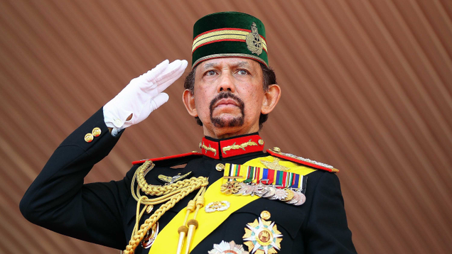 Illustration for article titled The 5 Richest People On Earth, And You Bet Your Fucking Ass We Got That Sultan On Here